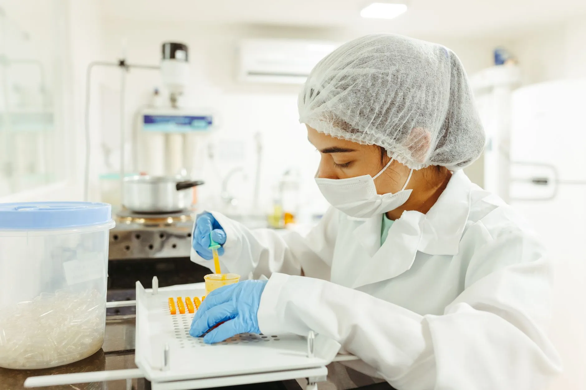 新中式实木沙发榫卯工艺的技术演进与质量管控要点