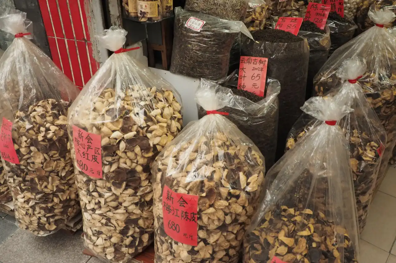 红木家具定制市场趋势分析：从茶台消费看新中式家居需求变化