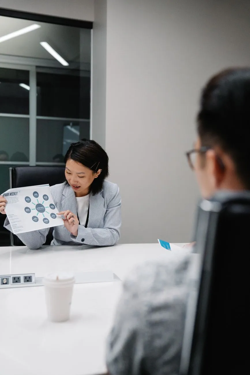东阳木作工艺在新中式实木沙发中的应用解析