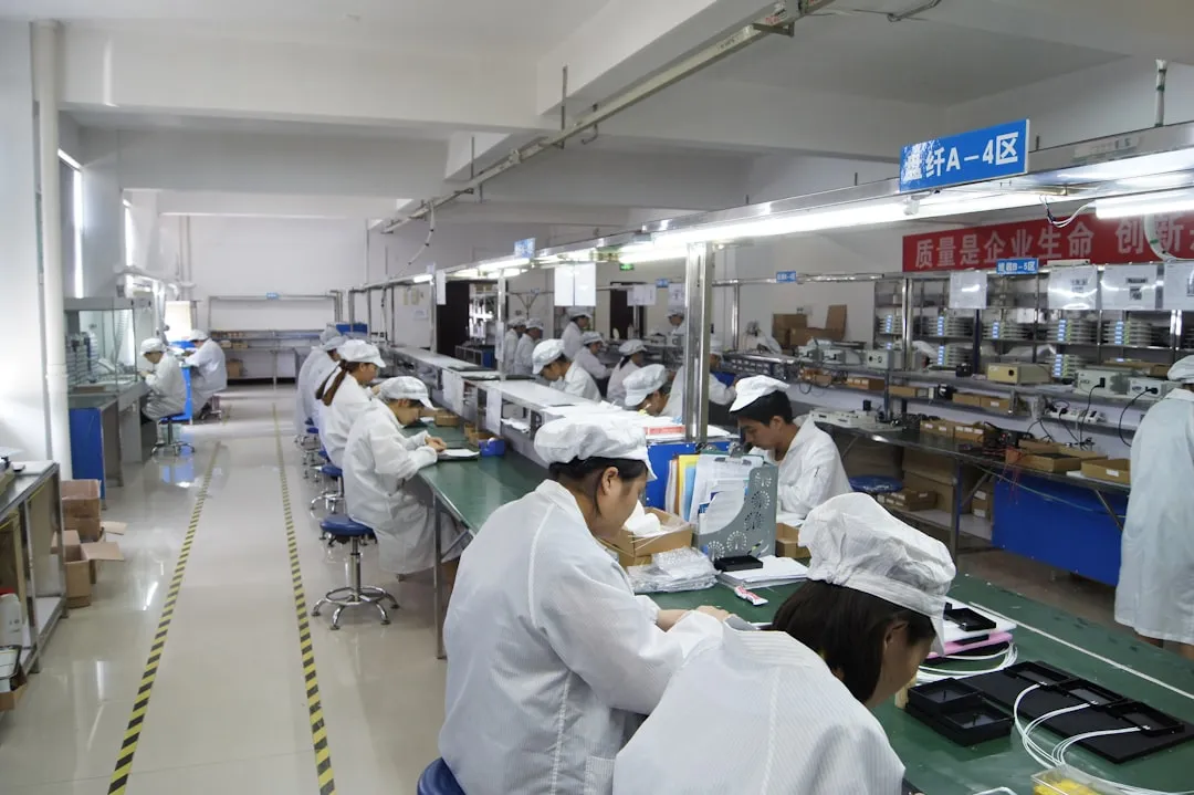实木沙发与茶台定制中的东阳木作工艺现代应用