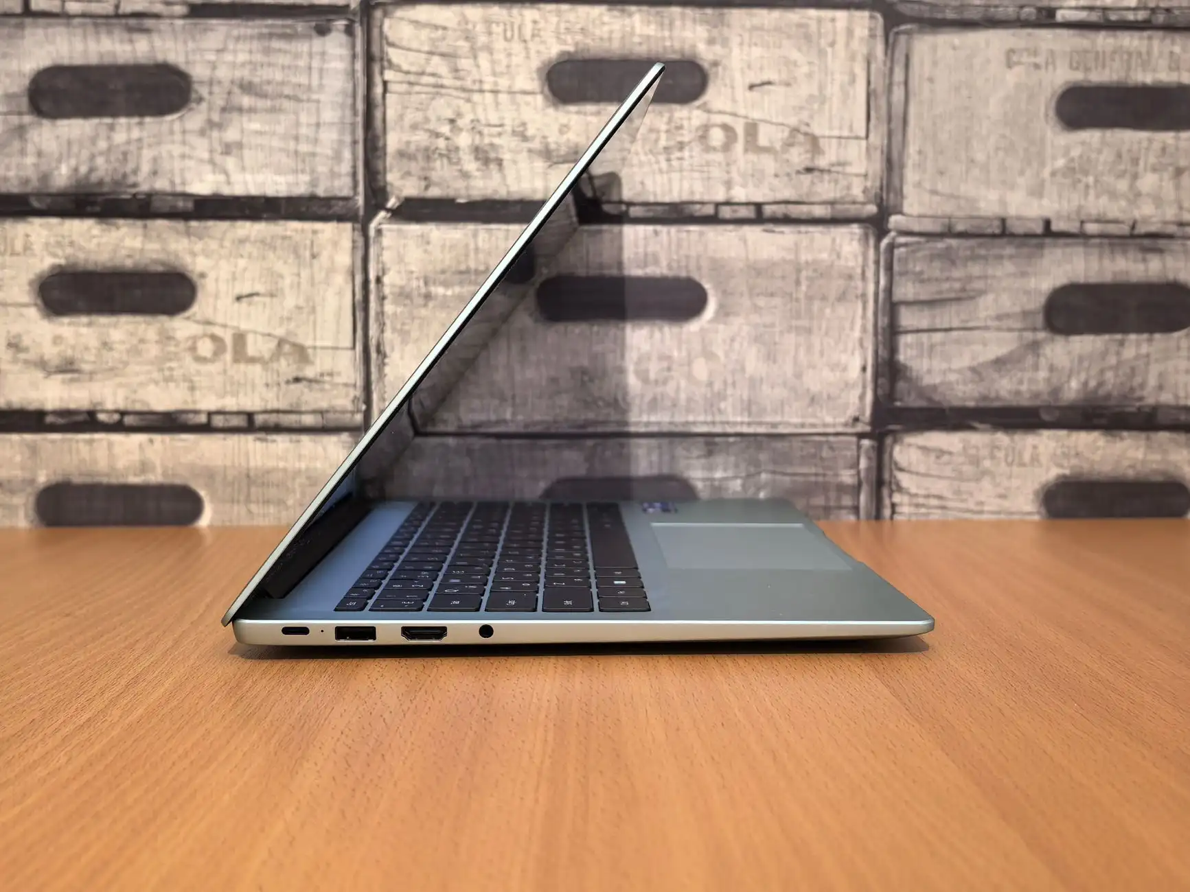 红木茶台定制全流程：从选材到成品的关键工艺管控