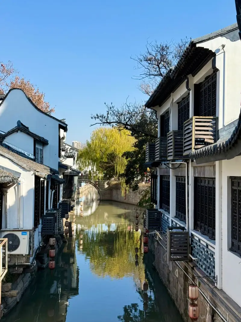 年年红家居新中式实木沙发工艺对比与选购要点